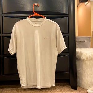 Tan Nike tee!
